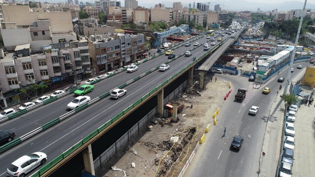 پل گیشا در حال برچیده شدن